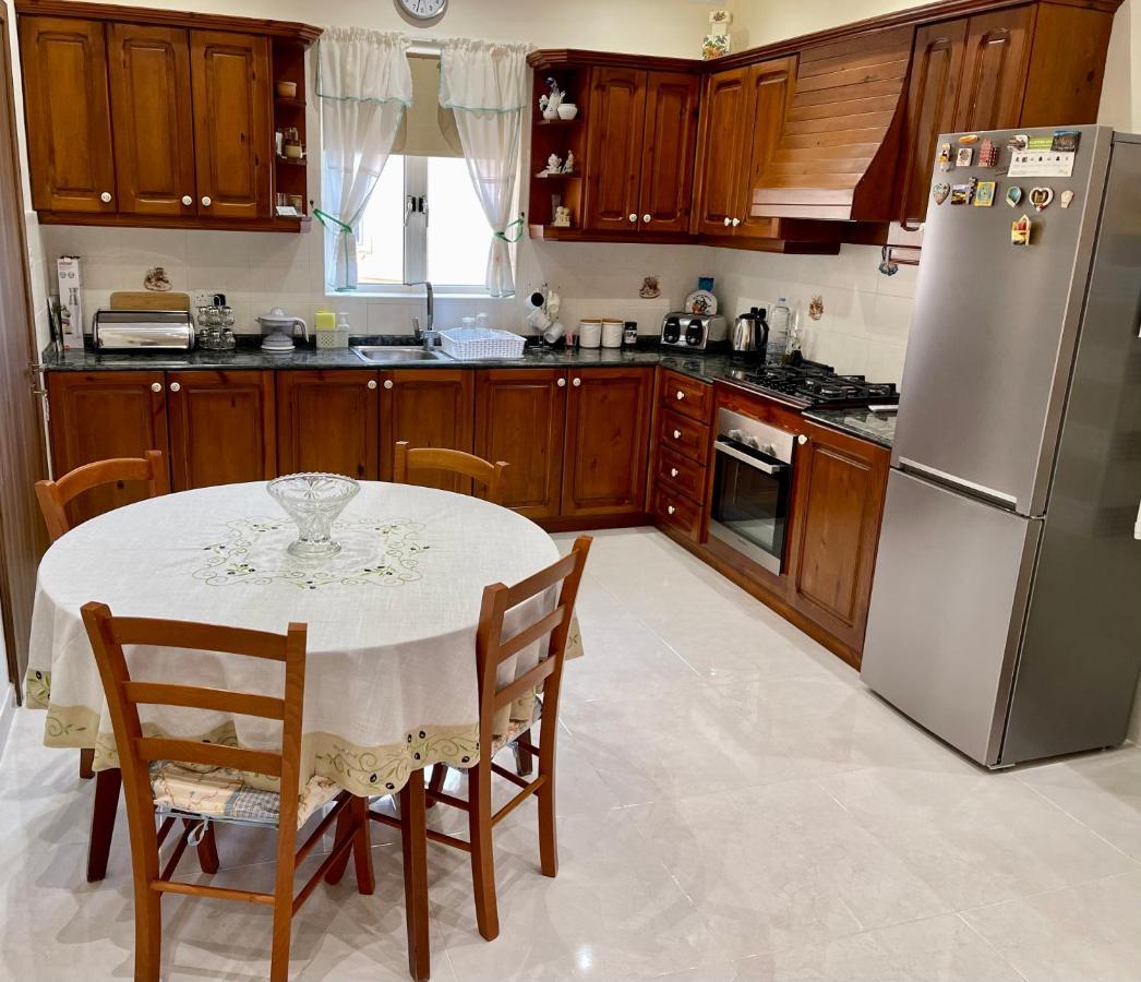 Sunrise Apt Near Beach Smarttv & Netflix Birżebbuġa 外观 照片